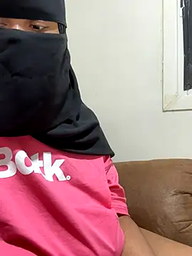 Snapshot of Submissive_Arab chatting on 6, 10, 2025 Submissive Arab online show from 6, 10, 2025
