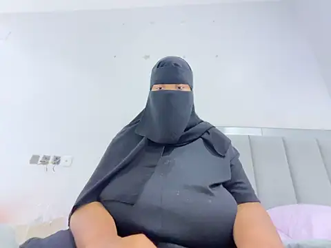 Snapshot of Submissive_Arab chatting on 13, 2, 2025 Submissive Arab online show from 13, 2, 2025