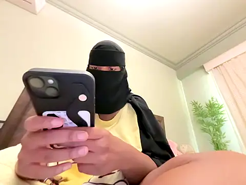Snapshot of Submissive_Arab chatting on 14, 9, 2025 Submissive Arab online show from 14, 9, 2025