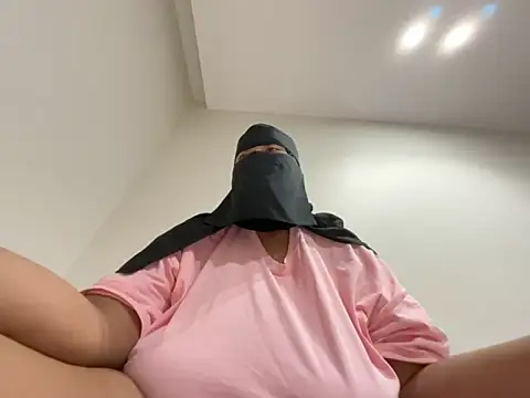 Submissive Arab online show from 27, 3, 2026