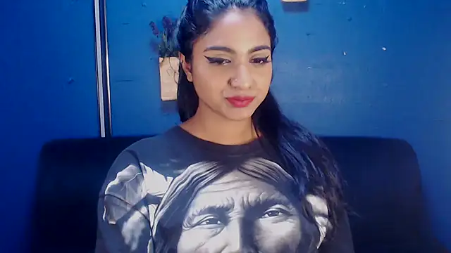 Delilah Blazee online show from 21, 3, 2025