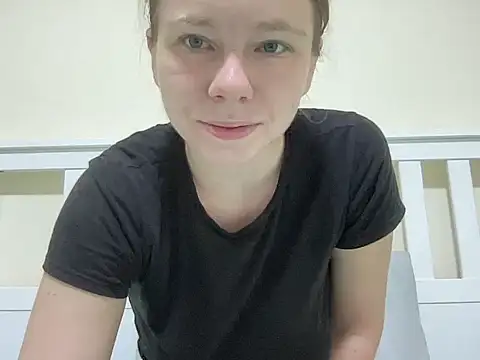 SweetLucy96 online show from 9, 11, 2025