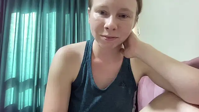 SweetLucy96 online show from 1, 10, 2025