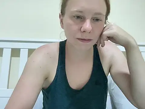 SweetLucy96 online show from 6, 11, 2025