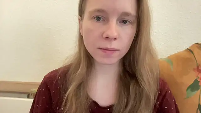 SweetLucy96 online show from 28, 2, 2025