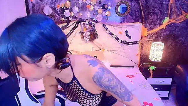 tamara colliins  online show from 28, 10, 2025