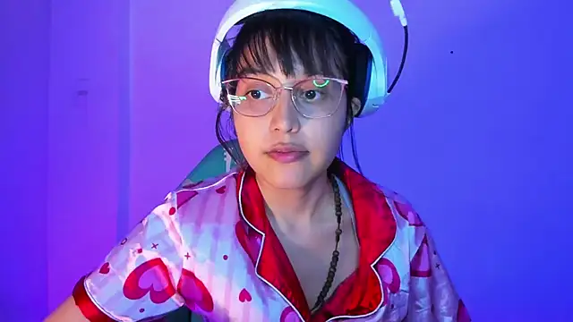 Snapshot of Little_Lisy chatting on 31, 10, 2025 Little Lisy online show from 31, 10, 2025