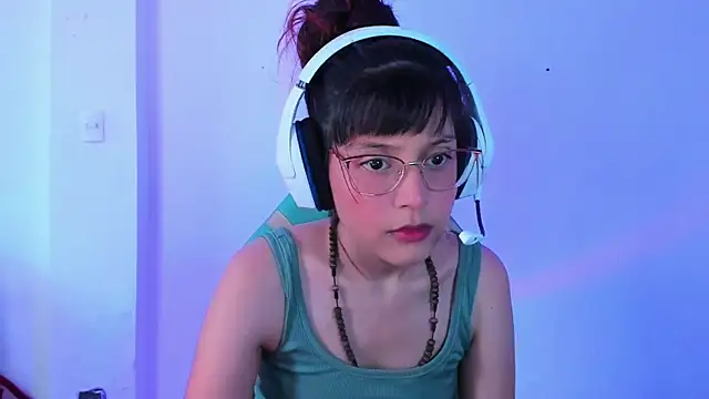 Snapshot of Little_Lisy chatting on 28, 9, 2025 Little Lisy online show from 28, 9, 2025