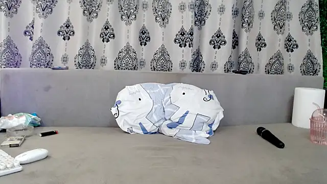 sweetdaiana23 online show from 17, 4, 2026