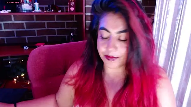 Snapshot of gatuwildhott chatting on 28, 7, 2026 gatuwildhott online show from 28, 7, 2026