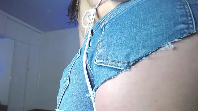 destinysweet21 online show from 2, 2, 2025