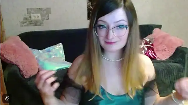 Snapshot of Arielsssplash chatting on 25, 11, 2025 Arielsssplash online show from 25, 11, 2025