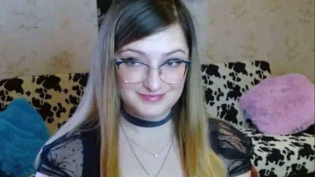 Snapshot of Arielsssplash chatting on 9, 10, 2025 Arielsssplash online show from 9, 10, 2025