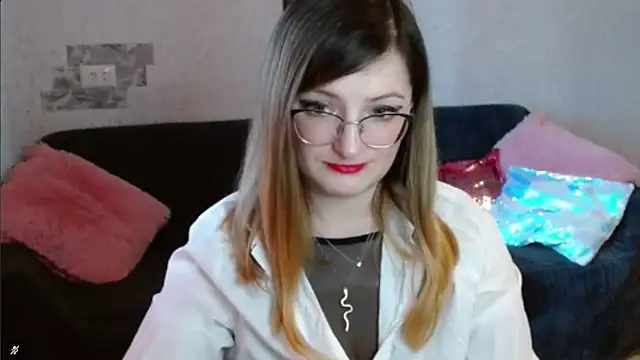 Snapshot of Arielsssplash chatting on 14, 11, 2025 Arielsssplash online show from 14, 11, 2025