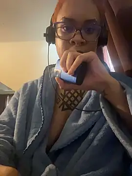 nickytheehawtie online show from 2, 4, 2026