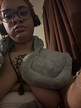 nickytheehawtie online show from 19, 4, 2026