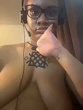 nickytheehawtie online show from 31, 3, 2026