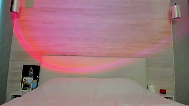 molly hunt  online show from 26, 2, 2026