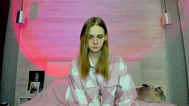 molly hunt  online show from 31, 3, 2026