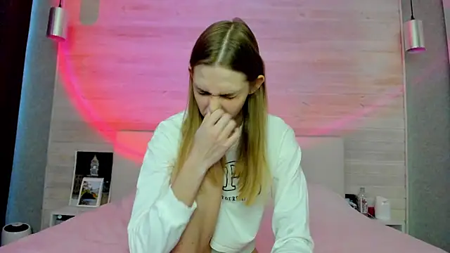 molly hunt  online show from 5, 4, 2026