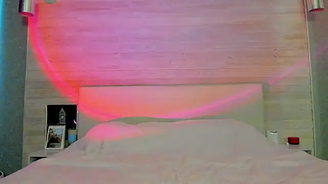 molly hunt  online show from 1, 3, 2026