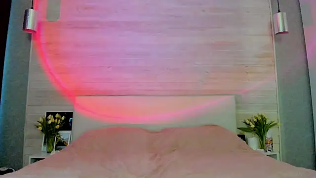 molly hunt  online show from 25, 3, 2026