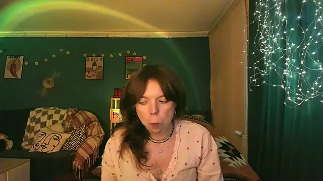 Snapshot of ClancyMorissey chatting on 2, 6, 2026 ClancyMorissey online show from 2, 6, 2026