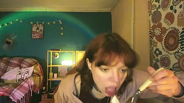 ClancyMorissey online show from 26, 2, 2025