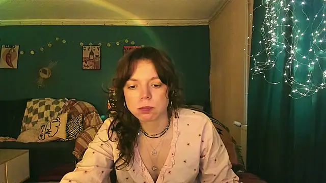 Snapshot of ClancyMorissey chatting on 23, 5, 2026 ClancyMorissey online show from 23, 5, 2026