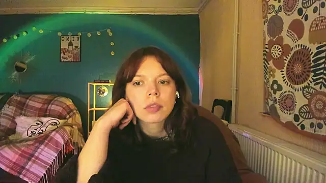ClancyMorissey online show from 27, 2, 2025