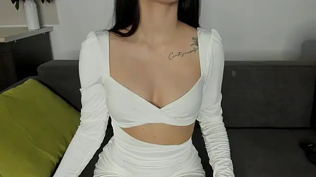miss emily  online show from 25, 12, 2024