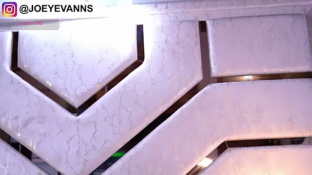 Snapshot of JOEYEVANS chatting on 17, 10, 2025 JOEYEVANS online show from 17, 10, 2025