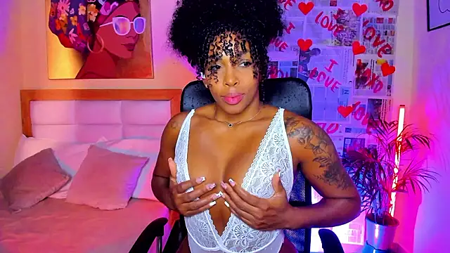 AitanaBrown  online show from 15, 2, 2026