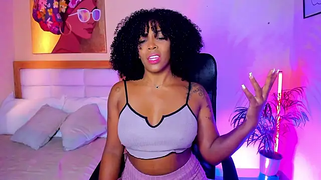 AitanaBrown  online show from 6, 2, 2026