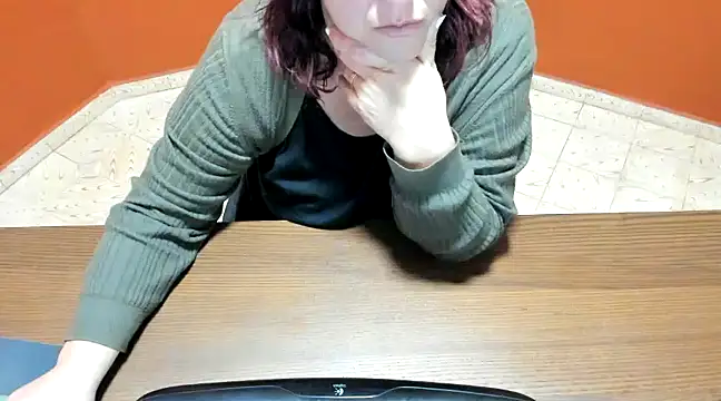 Snapshot of NikkiHolland chatting on 18, 1, 2025 NikkiHolland online show from 18, 1, 2025