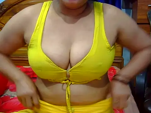 Snapshot of Daneldayna chatting on 11, 7, 2026 Daneldayna online show from 11, 7, 2026