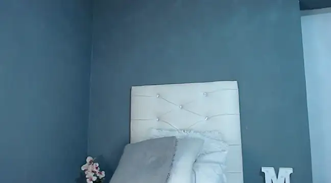 Snapshot of _MoniqueLovay_ chatting on 23, 2, 2025 MoniqueLovay online show from 23, 2, 2025