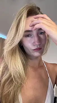 Snapshot of bella__rose chatting on 2, 7, 2026 bella rose online show from 2, 7, 2026