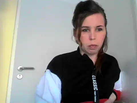 Snapshot of loveis007 chatting on 25, 2, 2025 loveis007 online show from 25, 2, 2025