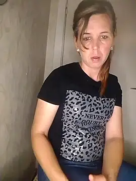 Snapshot of loveis007 chatting on 10, 9, 2025 loveis007 online show from 10, 9, 2025