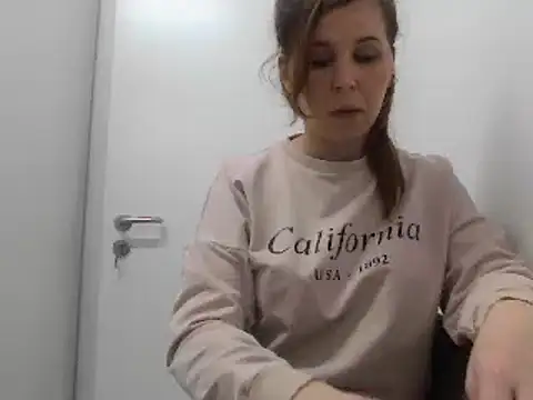 Snapshot of loveis007 chatting on 26, 2, 2025 loveis007 online show from 26, 2, 2025