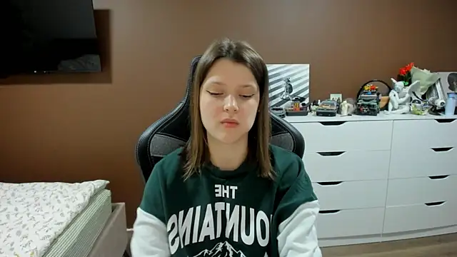 SoniNesti online show from 8, 4, 2026