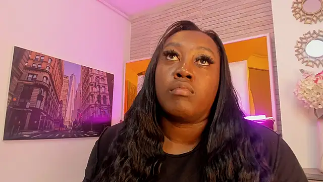 Snapshot of ShaniaBrownn chatting on 28, 11, 2025 ShaniaBrownn online show from 28, 11, 2025