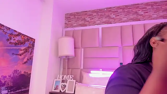 ShaniaBrownn online show from 11, 2, 2026