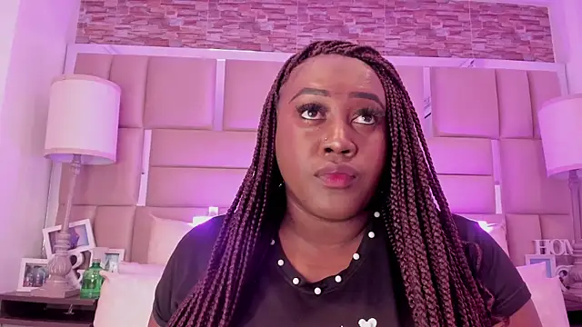 ShaniaBrownn online show from 31, 3, 2026