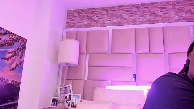 ShaniaBrownn online show from 22, 5, 2026