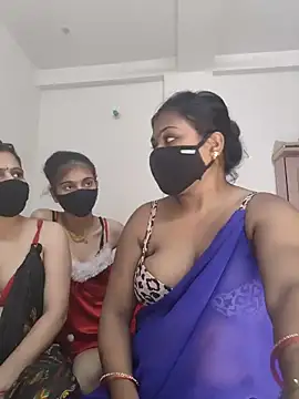 Snapshot of cutee__crazy chatting on 24, 5, 2026 cutee crazy online show from 24, 5, 2026