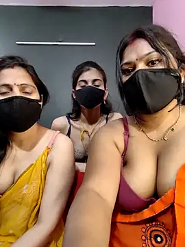 cutee  crazy online show from 12, 4, 2026