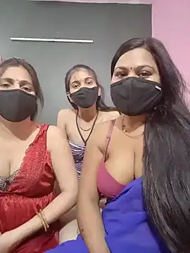 cutee  crazy online show from 15, 4, 2026