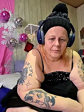 DavisDesires online show from 6, 2, 2026